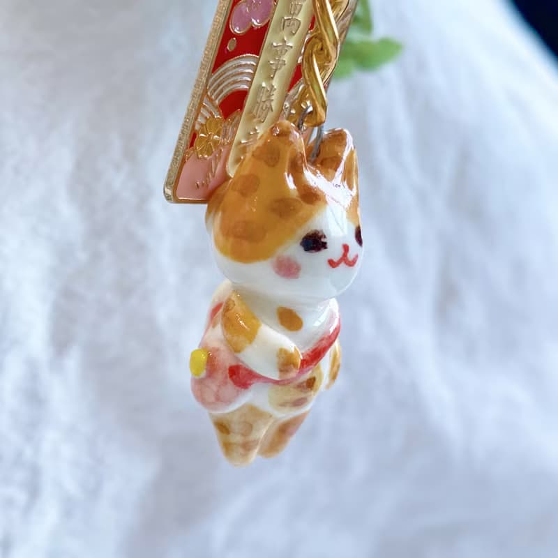 生日禮物【手作吊飾】橘貓背包包 綴御守配件 陶藝  生日禮物
