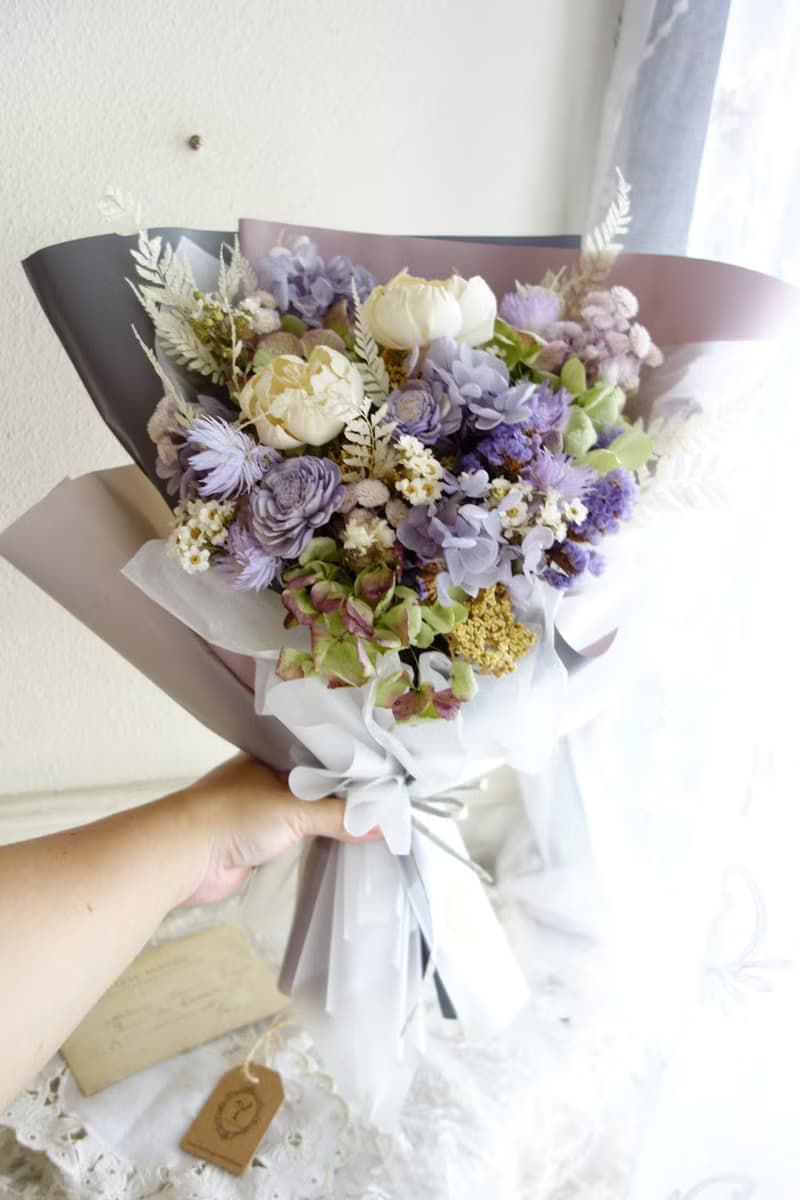 灰紫浪漫花束/畢業/情人節/母親節/生日/花束