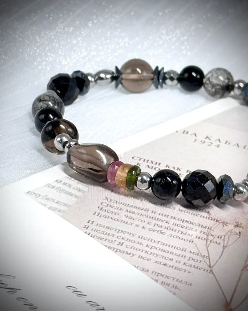 權杖公主水晶設計手串 - 黑髮晶、黑碧璽、赤鐵礦、彩虹碧璽