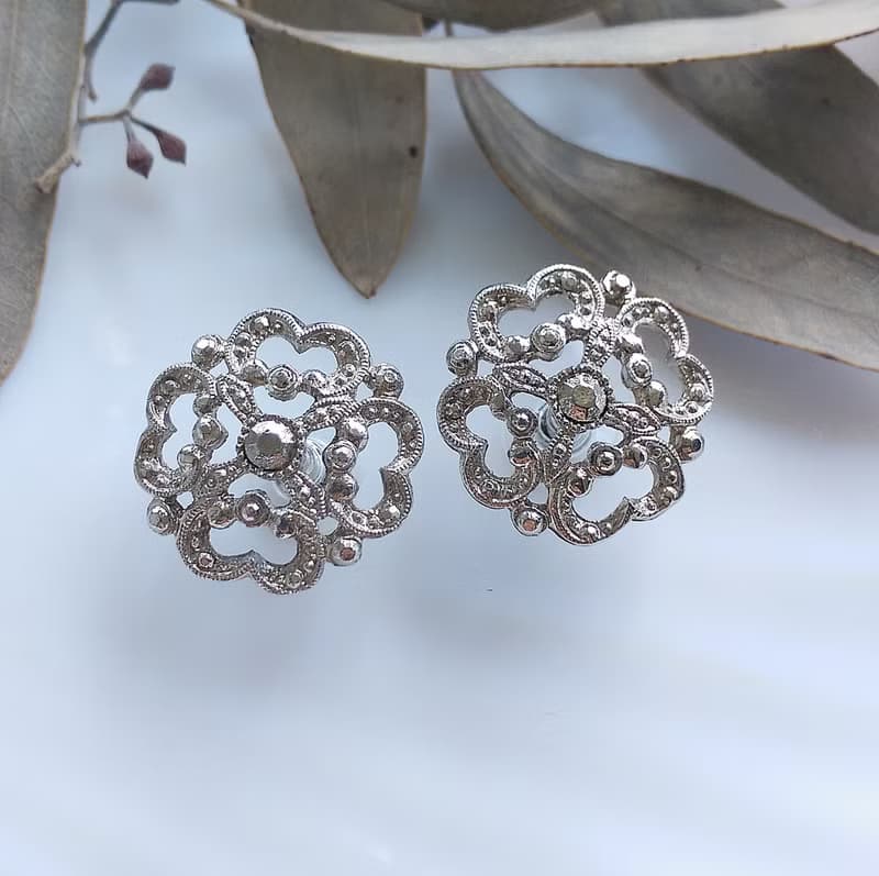 Vintage Jewelry 西洋古董飾品 銀色調 旋花 針式耳環