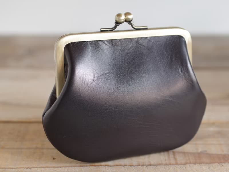 角型レザー がま口 口金財布 ブラック×ワサビ