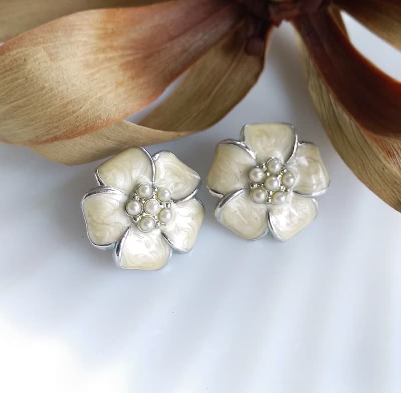 Vintage Jewelry 西洋古董飾品 摩登 拉絲琺瑯 小花花卉 針式耳環