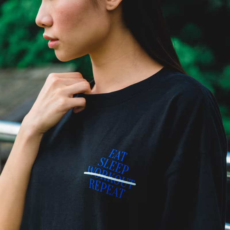 THE STRONGEST BEAR -Glow in the dark t-shirt