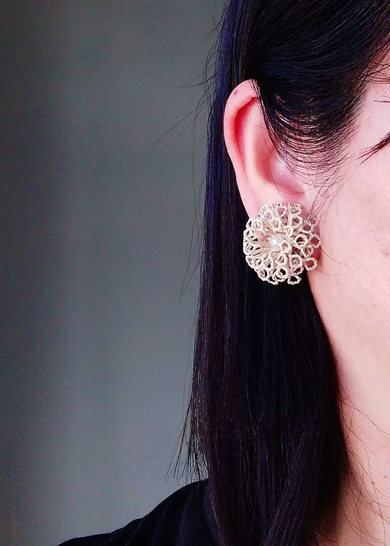 vintage jewelry 古董全簍空白琺瑯繡球花夾式耳環