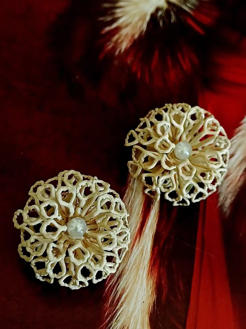 vintage jewelry 古董全簍空白琺瑯繡球花夾式耳環