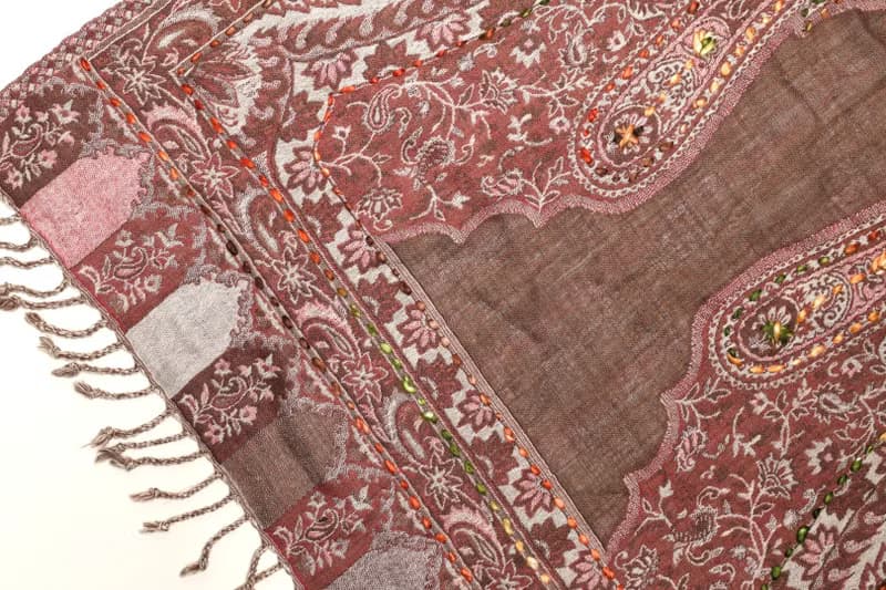 【聖誕禮物】喀什米爾水煮羊毛手工刺繡圍巾披肩薄透紗乾燥玫瑰粉