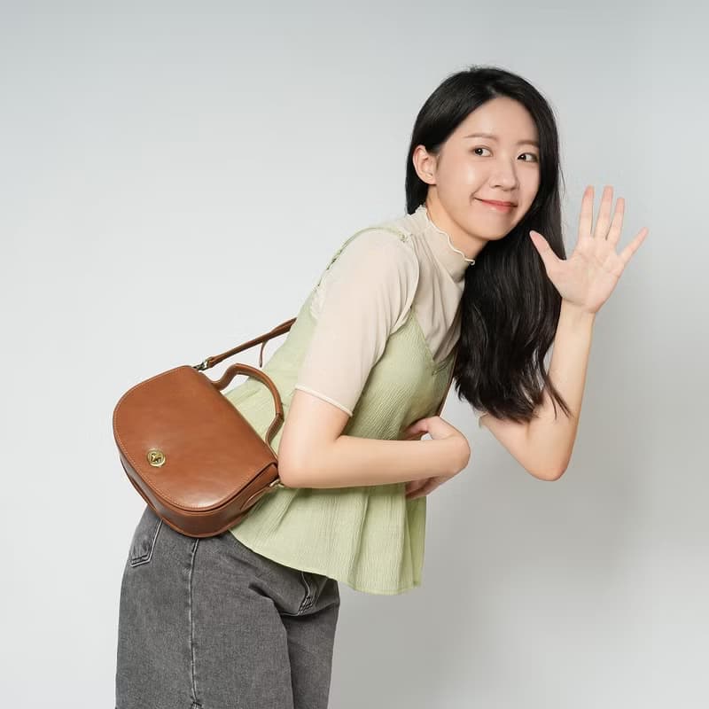【母親節禮物】旋扣兩用真皮馬鞍包-234051_兩色