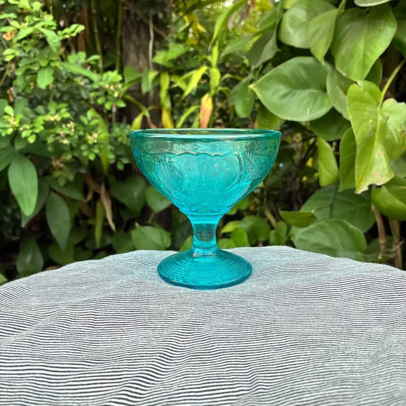 1950年代 法国蓝色压制玻璃冰淇淋杯