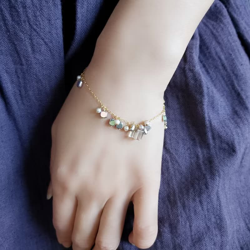 ヘマティーンとスモーキークオーツのブレスレット