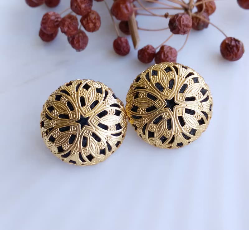 Vintage Jewelry 西洋古董飾品  細緻壓紋 夾式耳環