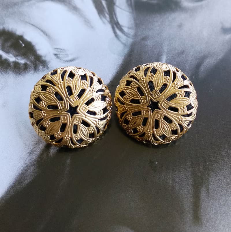 Vintage Jewelry 西洋古董飾品  細緻壓紋 夾式耳環