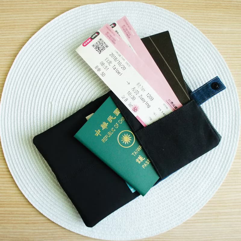 Lovely丹寧牛仔布【跳線雙拉鍊多功能短夾護照套】布書套