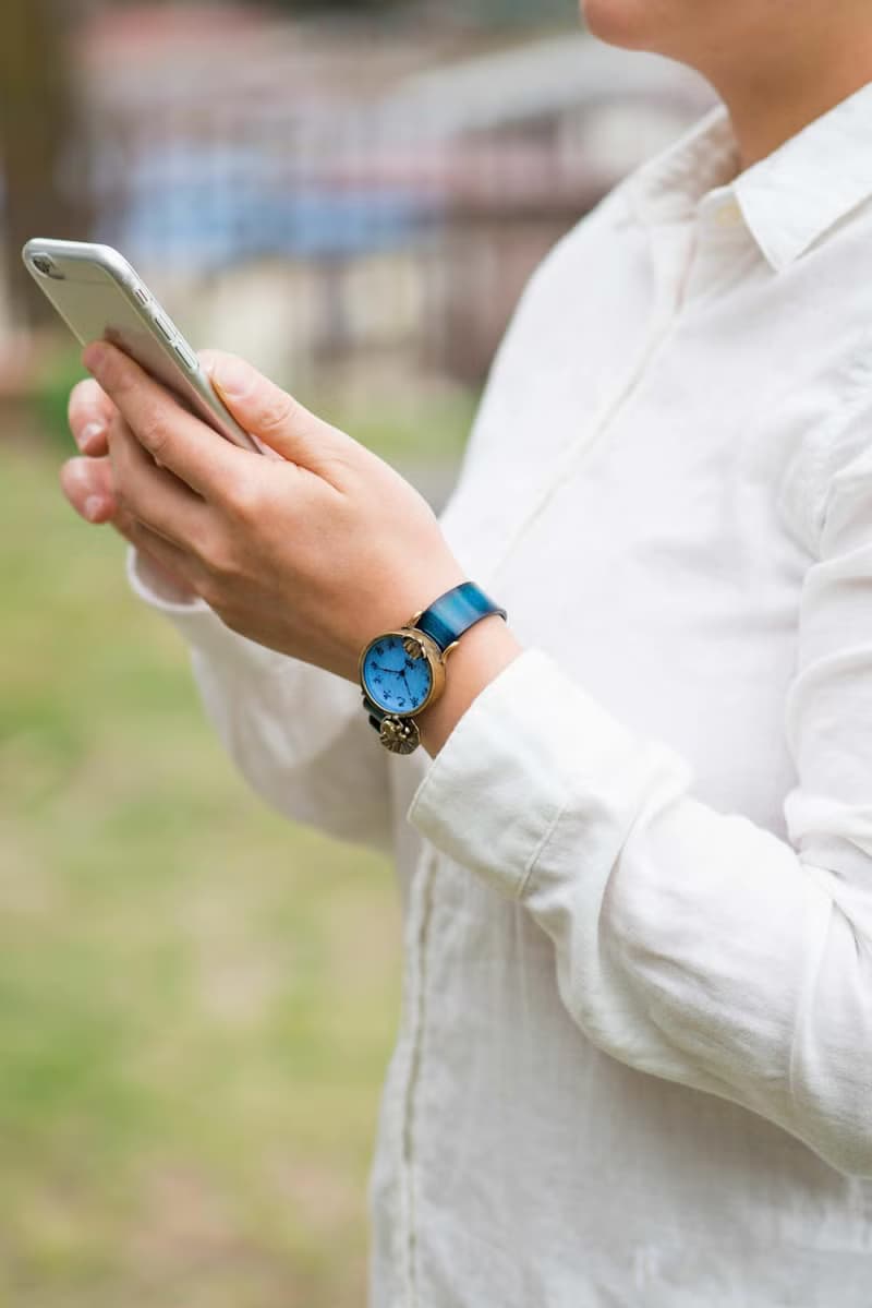 美麗的荷花 江戶文字手錶  M 淡藍色