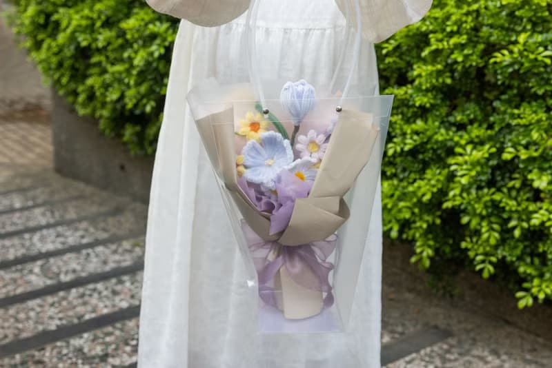 晨露花語 手工毛根花束 附提袋 情人節告白求婚花束禮物 生日花束