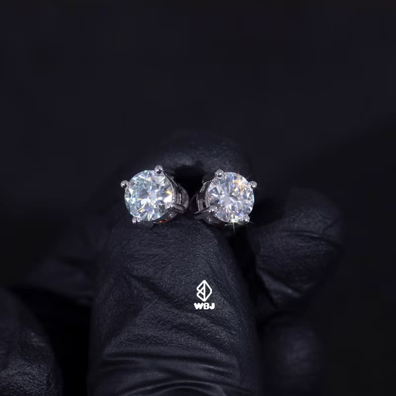 Wbj一克拉莫桑鑽耳釘