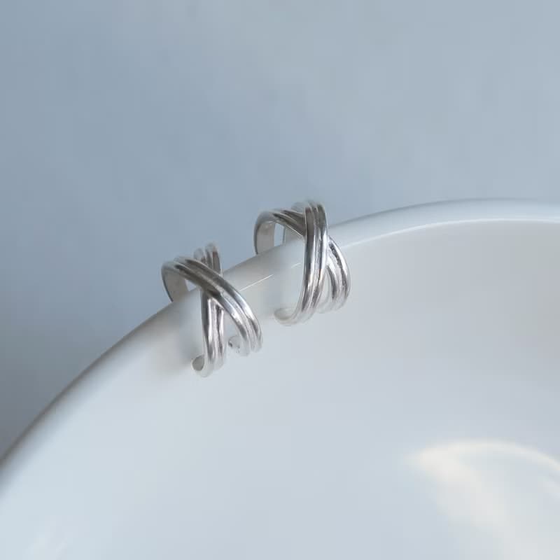 925純銀 小巧 雙線 交錯 耳骨夾 耳環 免費送禮包裝