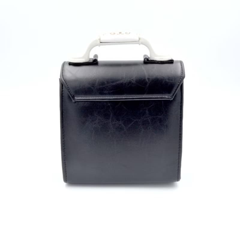 TIMBEE LO 黑色立體天鵝裝飾珠寶風手袋 PU仿皮包包 復古風門柄