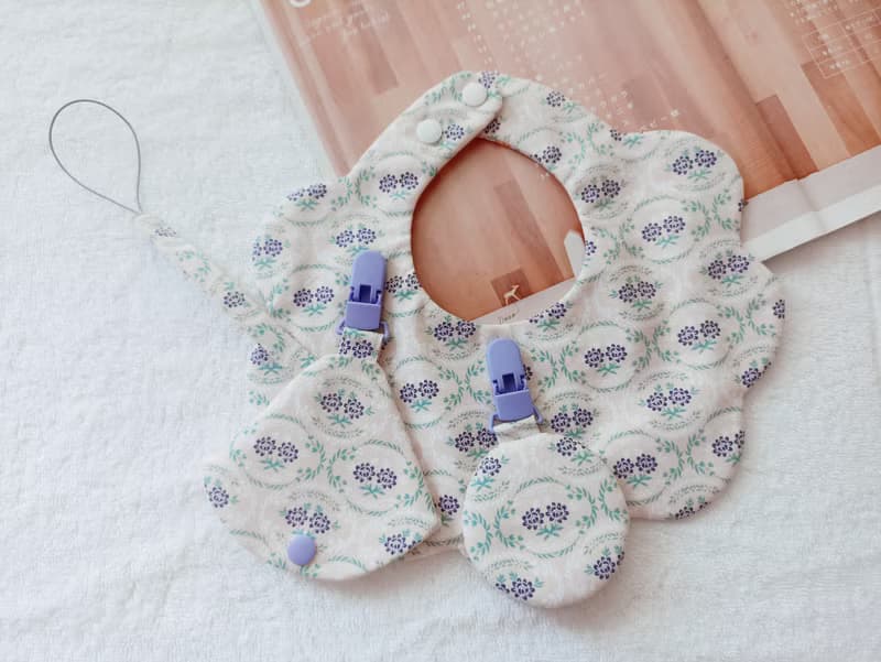 【5日內出貨】花束 彌月禮物 可拆奶嘴防塵套夾  嬰兒圍兜 平