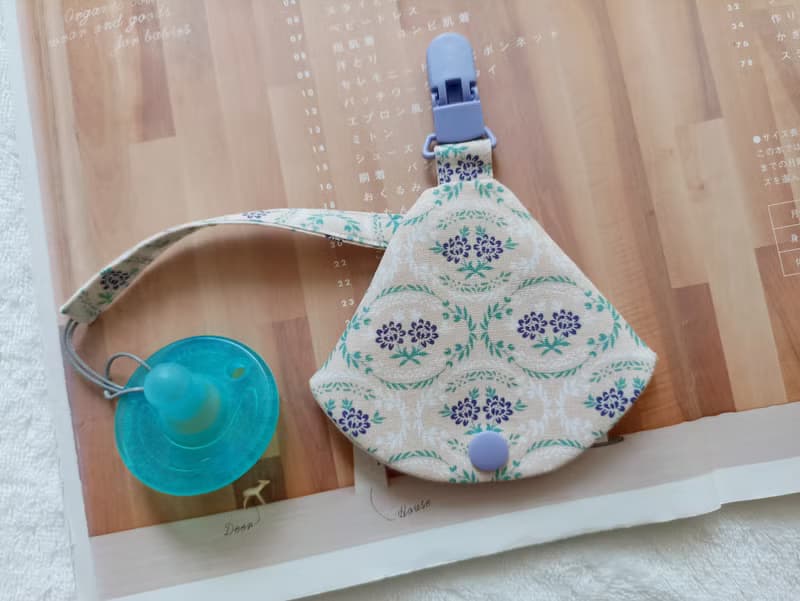 【5日內出貨】花束 彌月禮物 可拆奶嘴防塵套夾  嬰兒圍兜 平