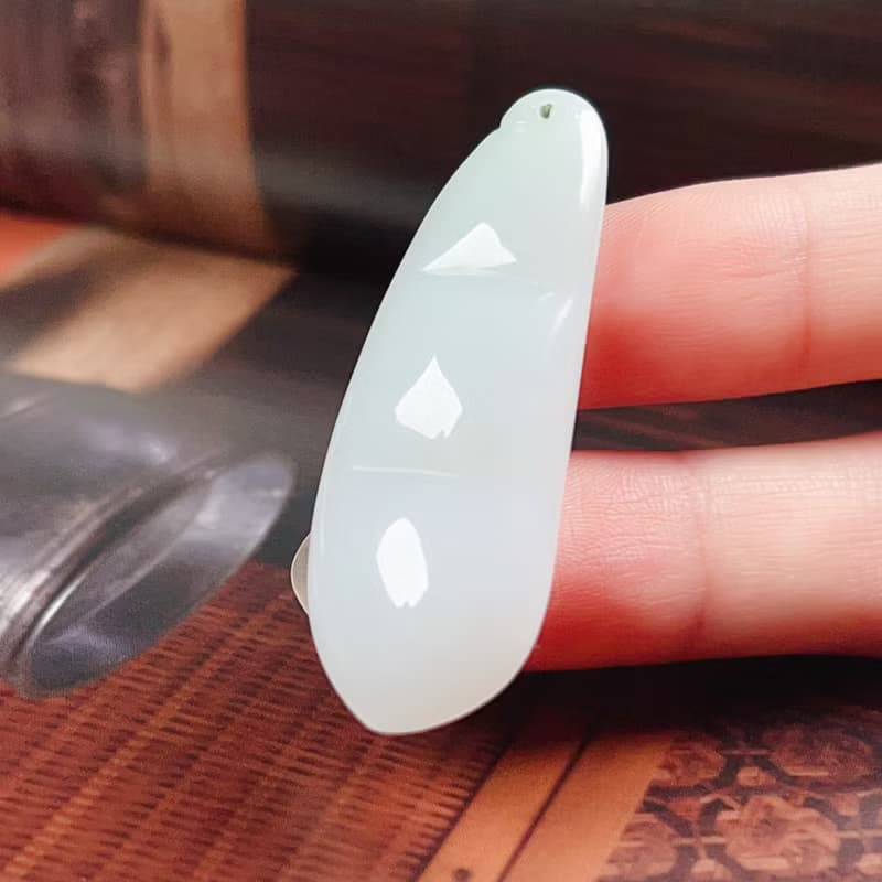 【福壽】白翡飄綠翡翠福豆  | 天然緬甸A貨翡翠 | 送禮