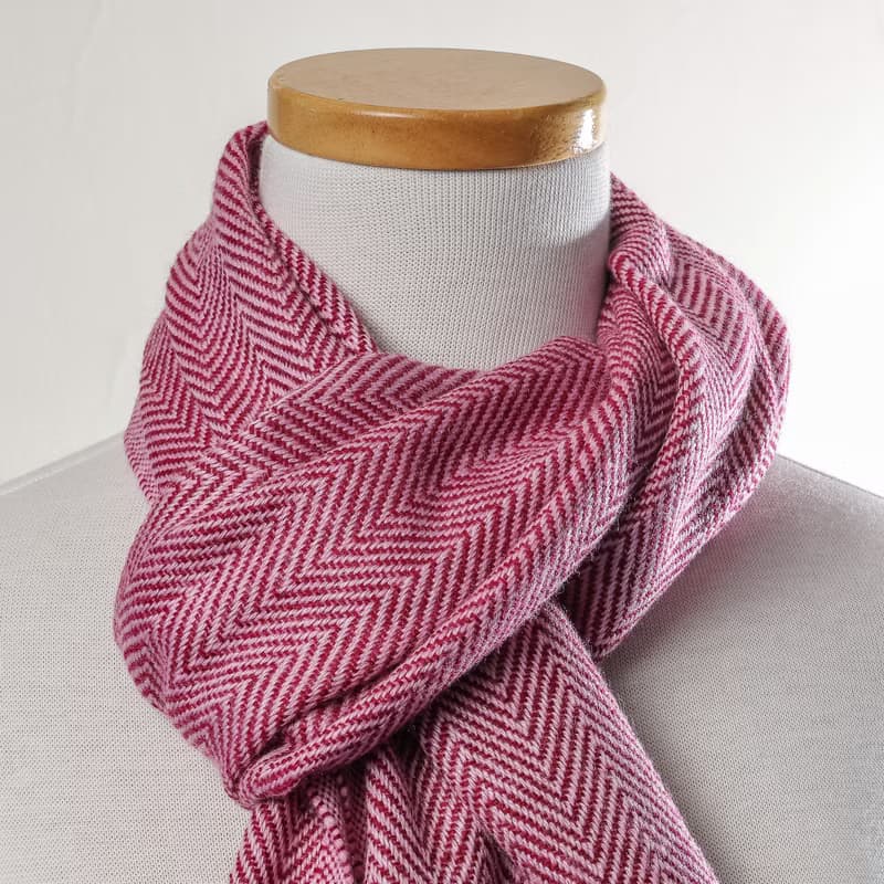 【窄版】喀什米爾羊毛圍巾 人字紋磚紅 脖圍 手工機織