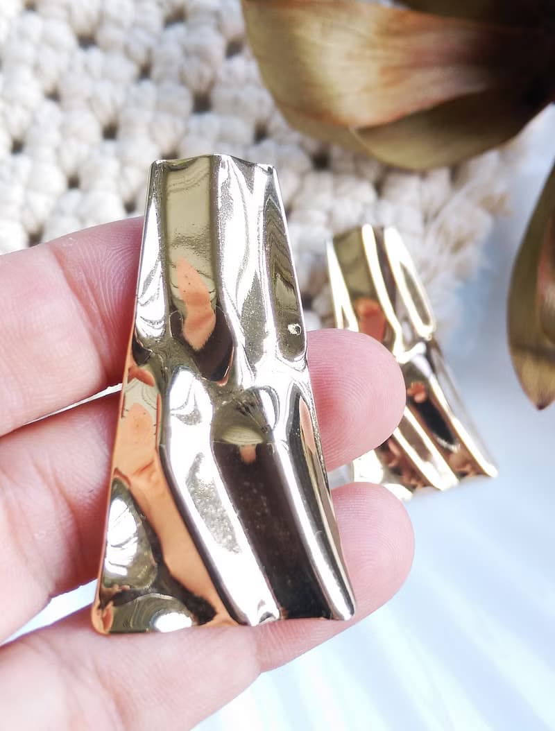 Vintage Jewelry 西洋古董飾品 金色調 波浪 針式耳環