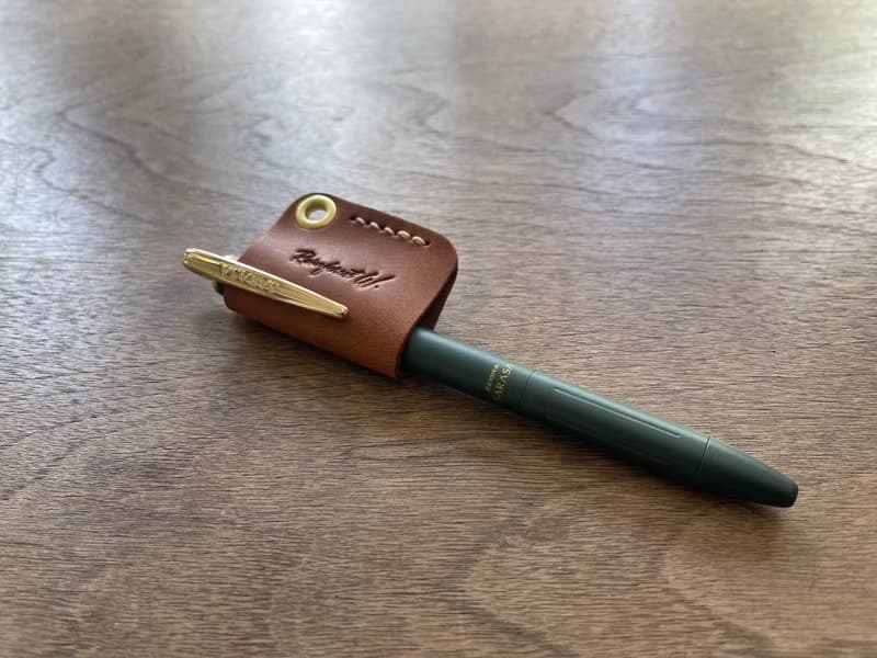 【手作革物】厚底真皮隨身筆套、加護靈、Cleverin、筆套(含掛繩)