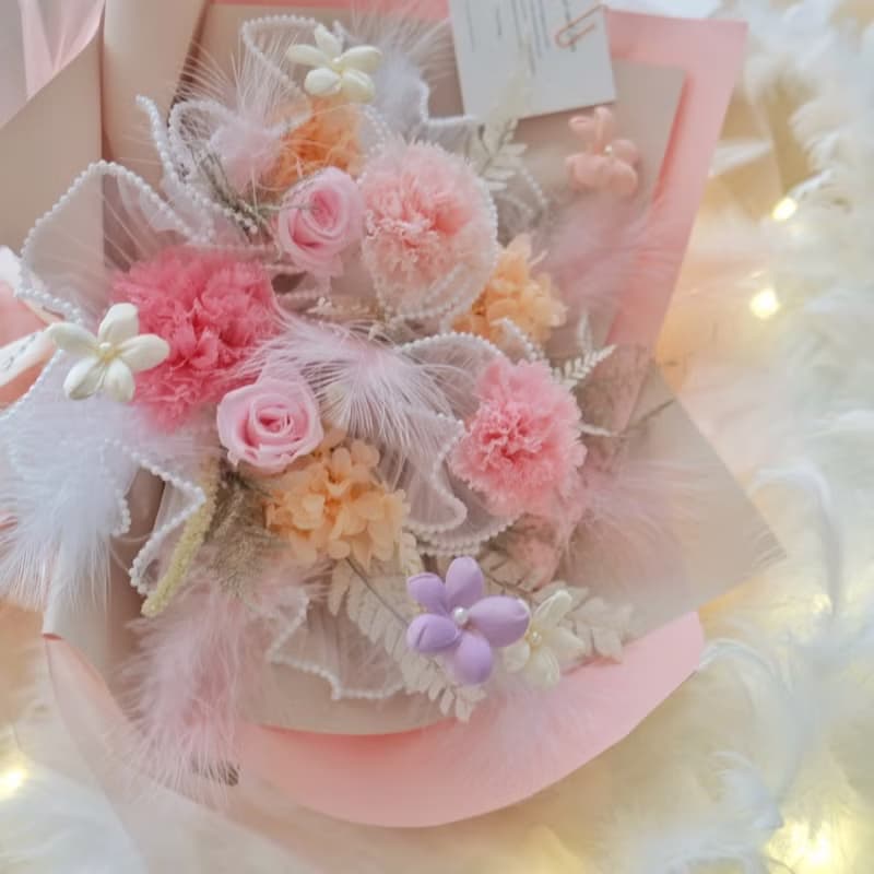 愛的呢喃 粉色康乃馨永生花束