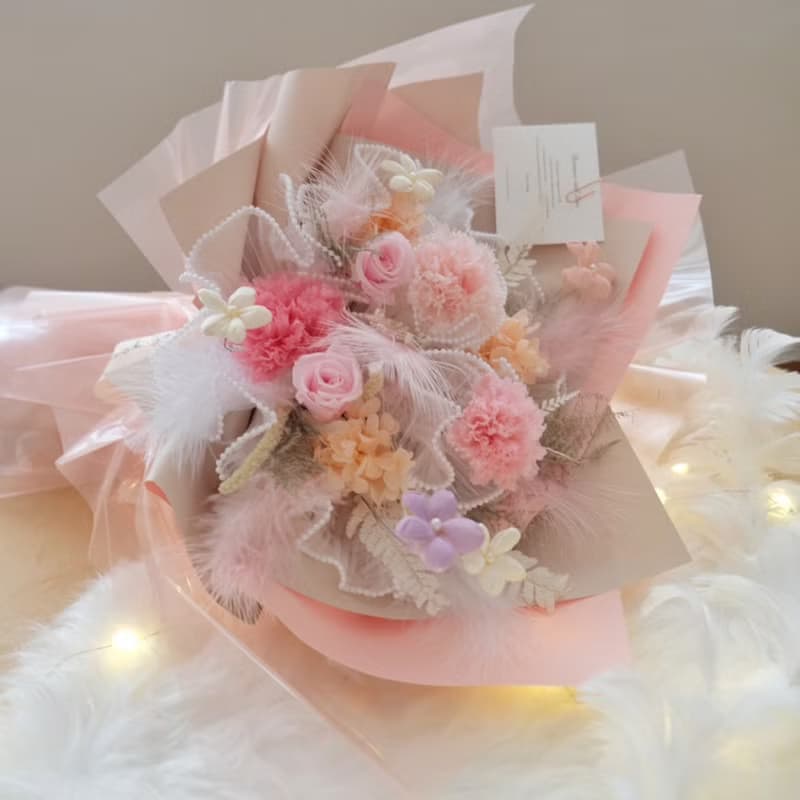 愛的呢喃 粉色康乃馨永生花束