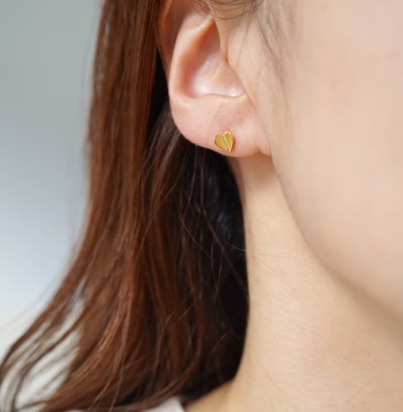 小さなハートのピアス / イヤリングクリップ