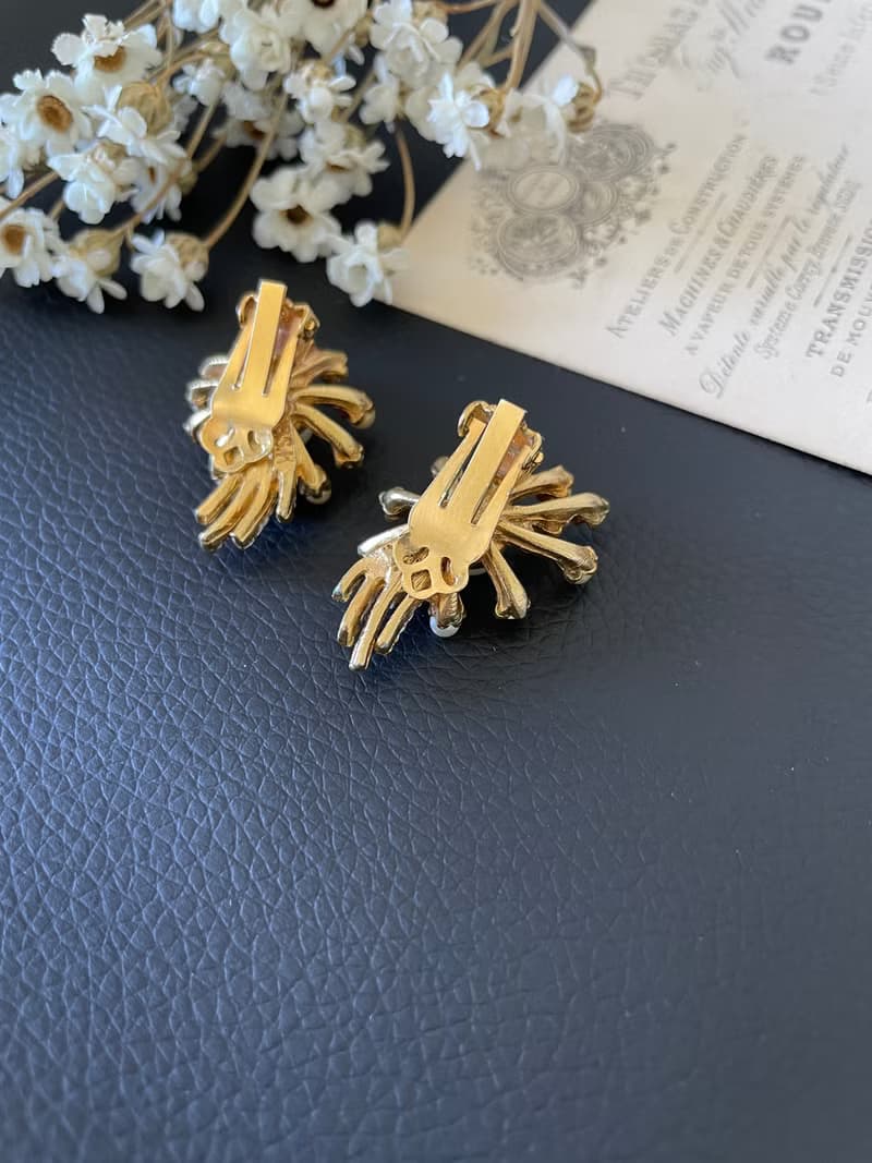 古董金色珍珠流星雪花夾式耳環  C697 標記BSK