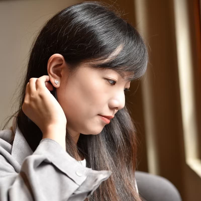 LOVE耳環  抗過敏醫療鋼