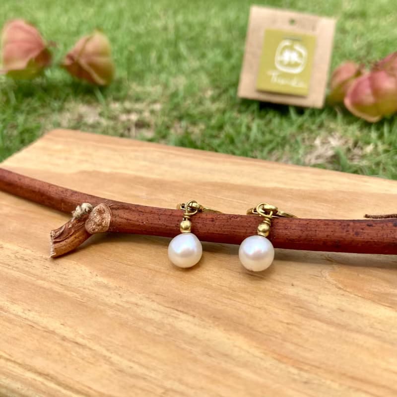 老林雜貨 | 花好月圓一顆珍珠耳環 (針式 / 夾式)