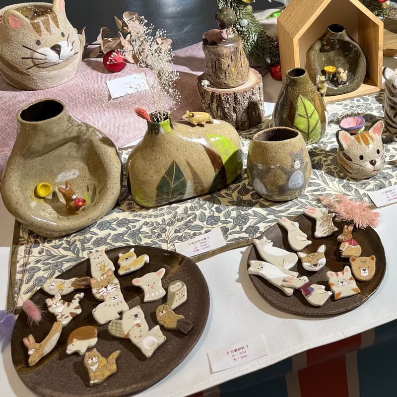 A Lu 兔兔大陶花器/禮物/手作手繪 採美國進口陶土 原創僅此一件