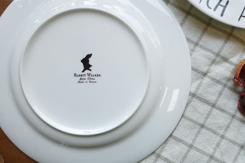 Fishing Raccoon 浣熊釣魚 餐瓷盤 (骨瓷平盤)