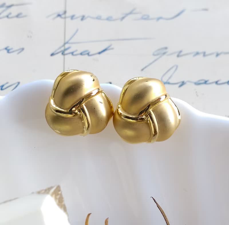 Vintage Jewelry 西洋古董飾品 啞光 金色調 簡約 小巧 針式耳環