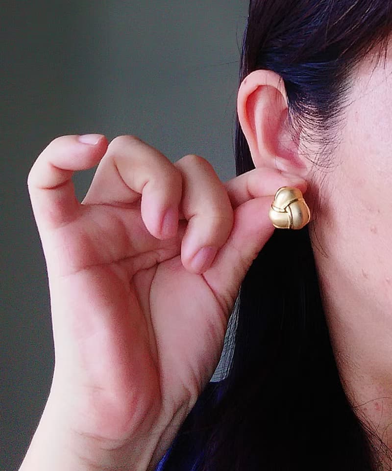 Vintage Jewelry 西洋古董飾品 啞光 金色調 簡約 小巧 針式耳環