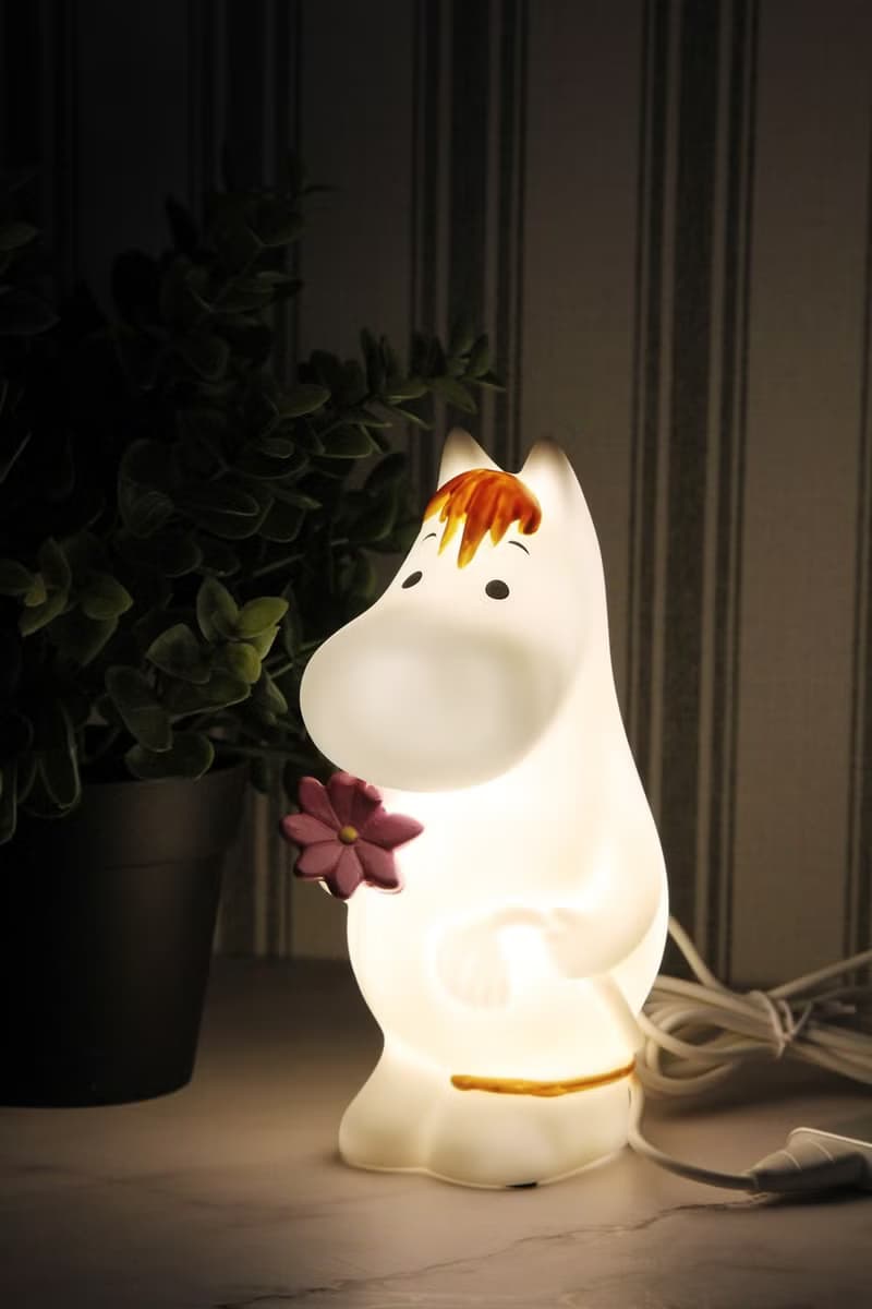 英國嚕嚕米Moomin拿著紫色小花LED小夜燈