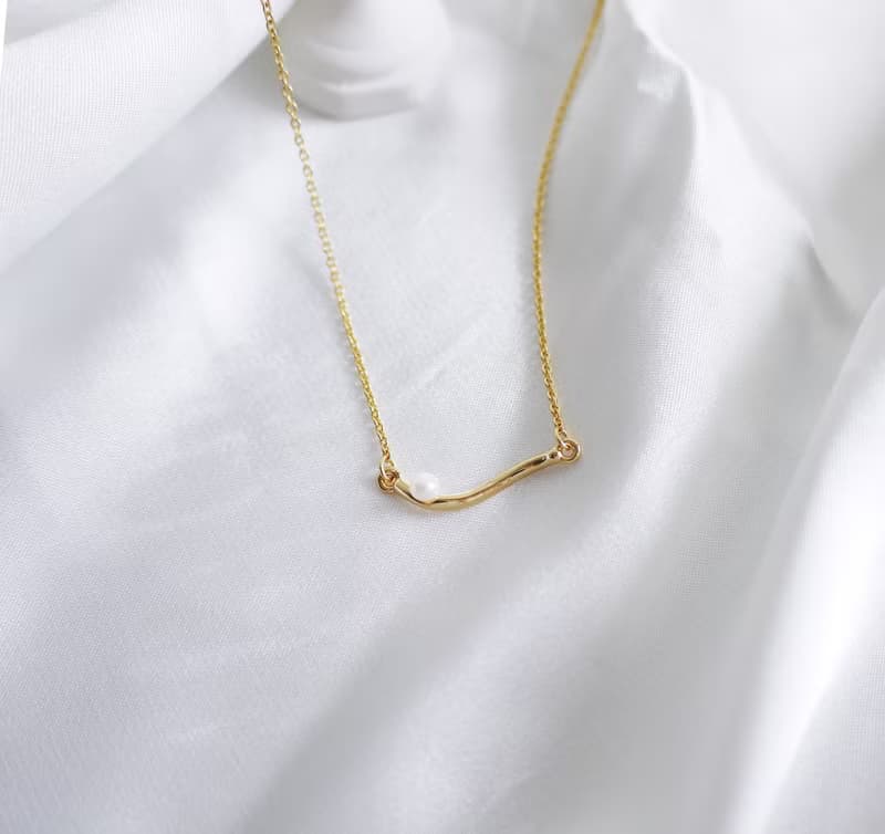 細緻弧線設計小珍珠 項鍊