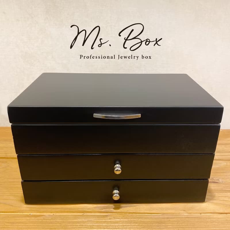 【Ms. box 箱子小姐】英式時尚木製珠寶盒/飾品盒(黑色)