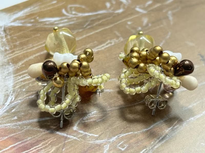 原創手作花朵耳飾 吊墜耳環 串珠花朵耳環 金色水滴