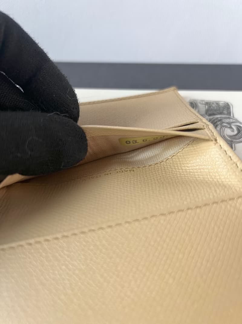 Chanel香奈兒雙C小圓標奶茶色短夾原裝盒錢包 日本中古二手