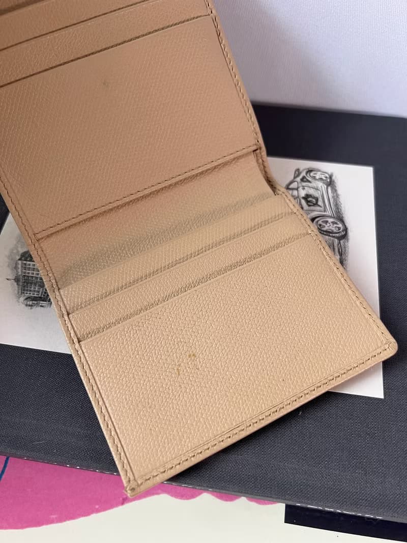 Chanel香奈兒雙C小圓標奶茶色短夾原裝盒錢包 日本中古二手