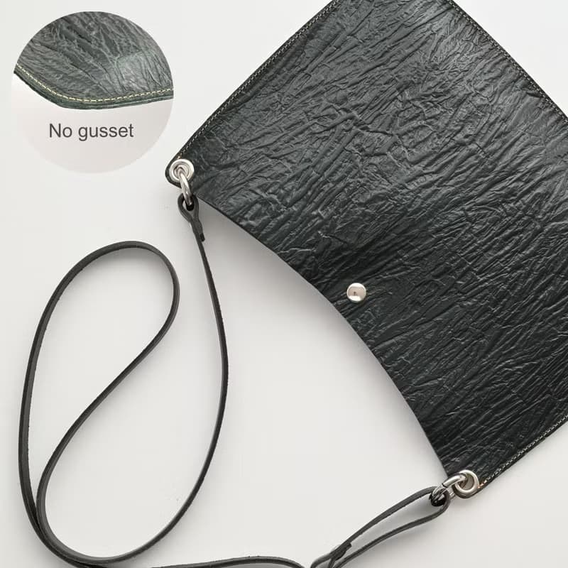 サコッシュ 【 ヴィンテージ風 シボ 】 革 レザー バッグ ショルダーバッグ ポシェット メンズ プレゼント ギフト DE07M