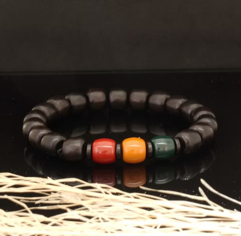 黑檀 + 亞拉善 8x9mm 桶型木珠手鍊 ( 115010 )