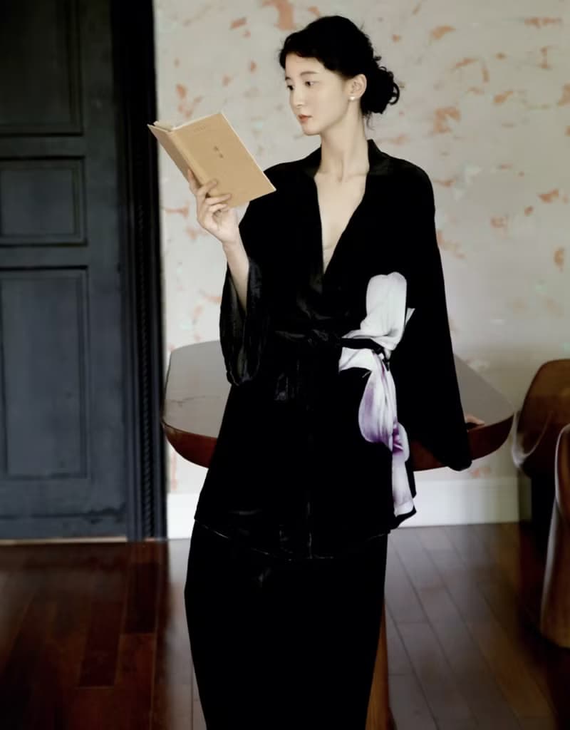 百合系列 / 桑蠶絲長袖睡衣套裝 / 真絲絲絨