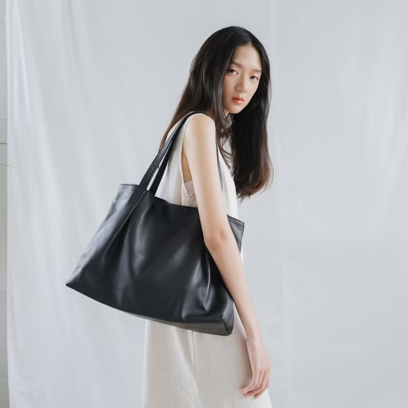 MARY-LIGHTWEIGHT WOMEN COW LEATHER TOTE BAG- BLACK