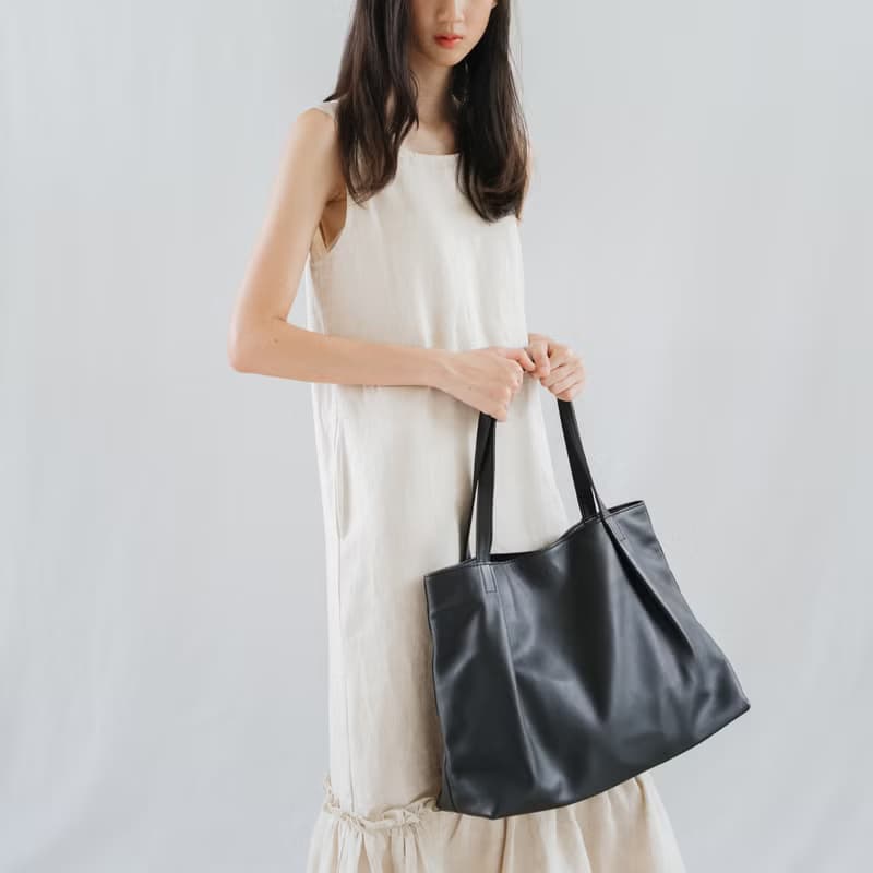 MARY-LIGHTWEIGHT WOMEN COW LEATHER TOTE BAG- BLACK
