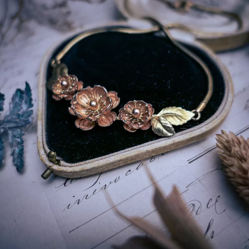 Krementz 大小雙色野玫瑰項鍊－美國古董首飾 Vintage Jewelry