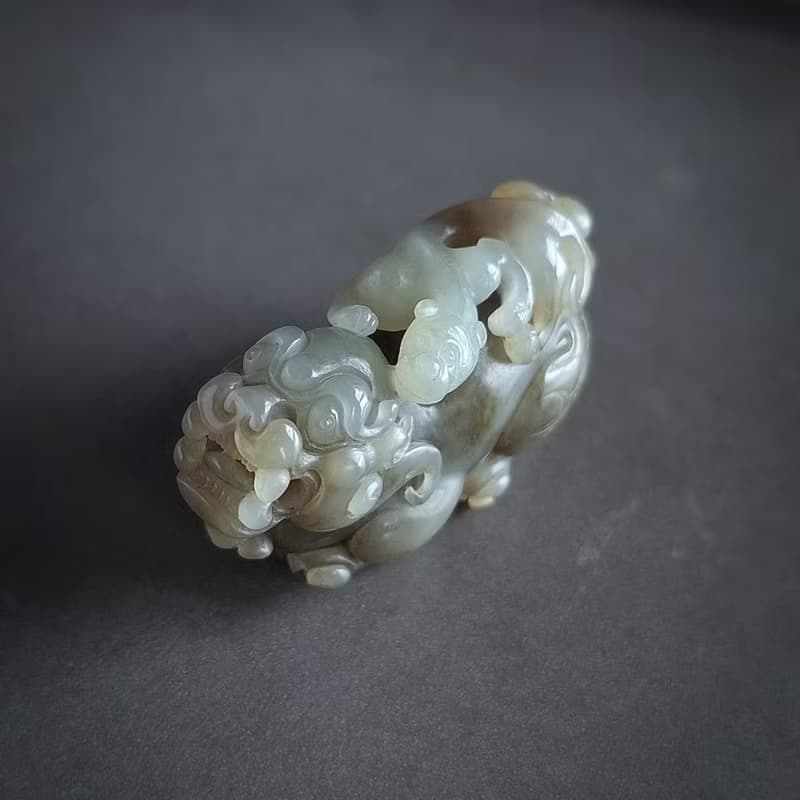 招財母子貔貅吊墜擺設 | 天然和田玉玉器